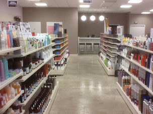 Photo n°1 de Les Boutiques Mustal à Barberey-Saint-Sulpice (Magasin d'articles de coiffure pour hommes)