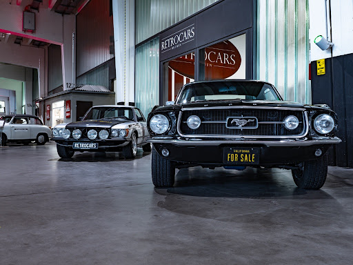 Retrocars Bremen GmbH - Klassiker und Sportwagen- - Thumbnail