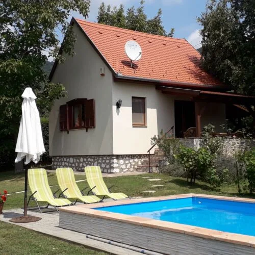 Cseresznyevirág Vendégházak
