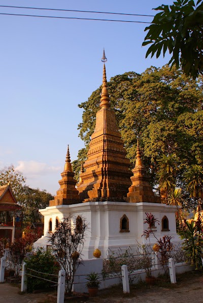 Photos of Wat Tat Luang