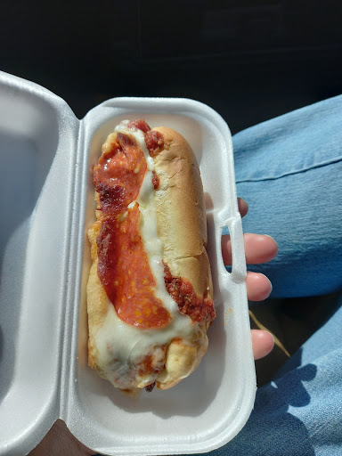 Chuck's Drive-Thru Diner) - Thumbnail