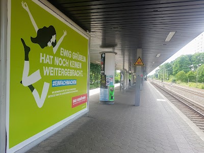 Photos of S-Bahnhof Neuwiedenthal