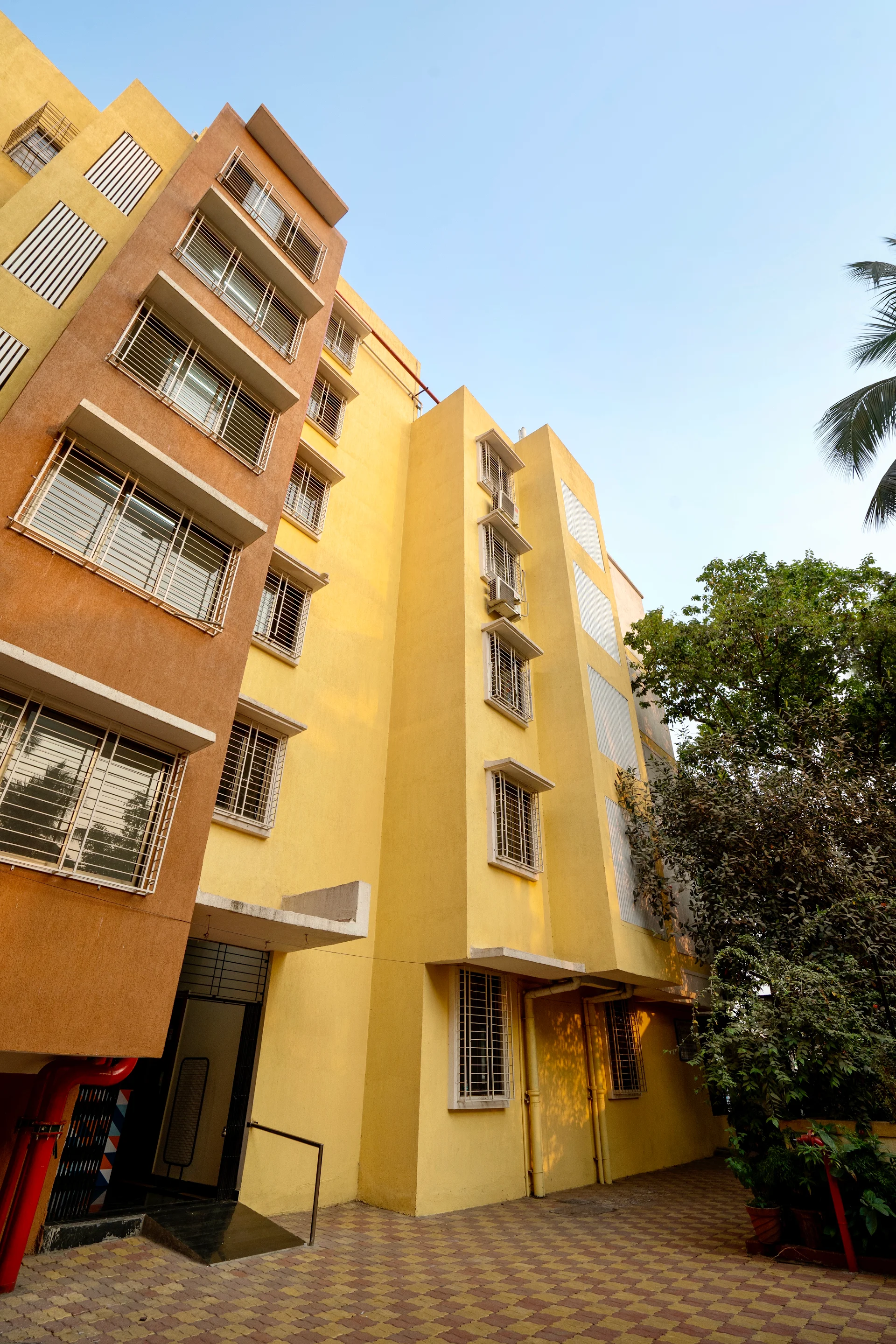 Your space Girls Hostel - Kurla West, Mumbai