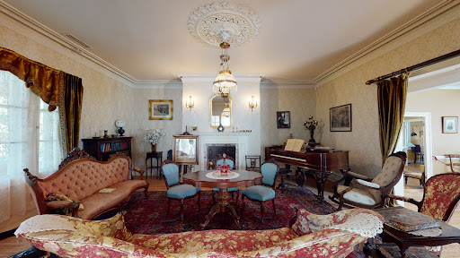 Fraser Manor - Visual