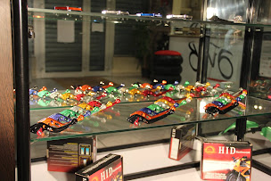 Photo n°45 de AVDB Moto à Aucamville (Magasin de pièces et d'accessoires pour motos)