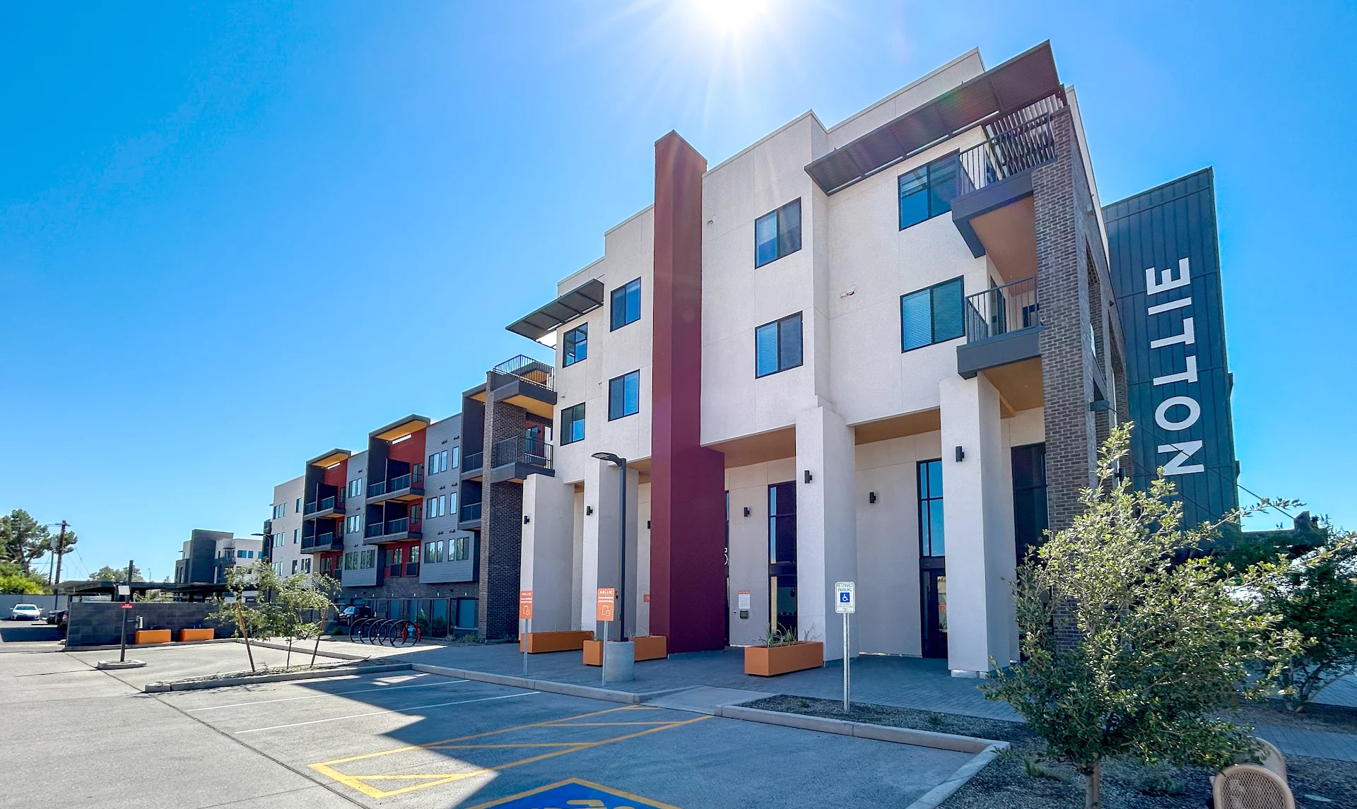 Nollie Apartments