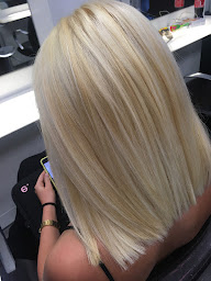 Photo n°29 de California Coiffure à Cagnes-sur-Mer (Styliste)