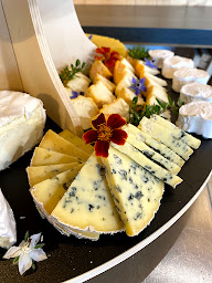 Photo n°30 de Fromagerie Charcuterie Marinelly à Mâcon (Épicerie fine)