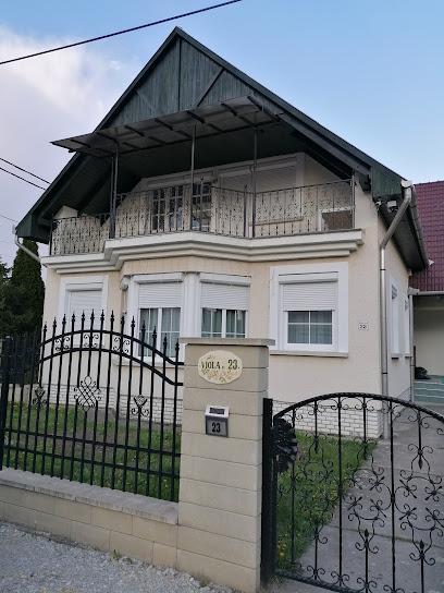 Viola Apartmanház
