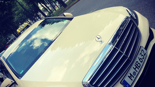 Taxi Evelyn Airport Flughafen Transfer