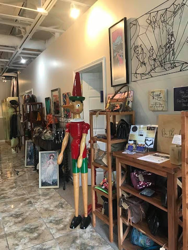 Wild Raspberry Resale Boutique, Warehouse and Donation Center - Thumbnail