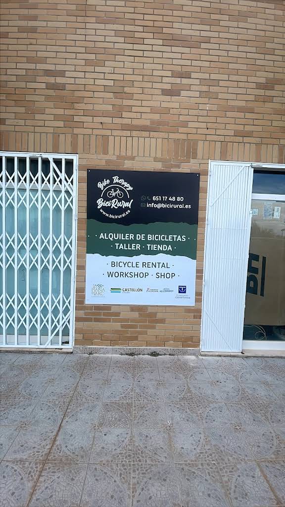 turismo activo en bicicleta en Oropesa del Mar con servicio de alquiler local