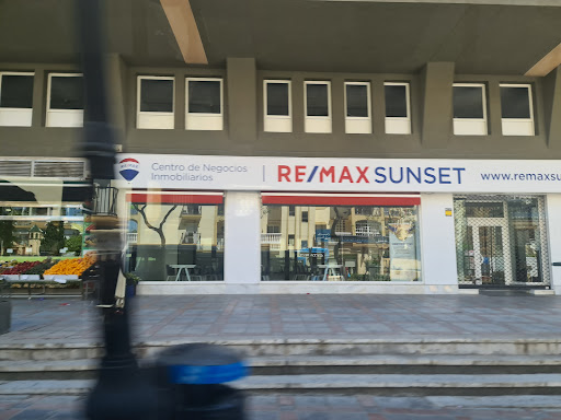 RE/MAX Sunset - Visual
