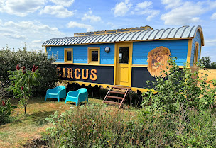 Photo n°26 de Le domaine des Grillots - roulottes à Beaulon (Chambre d'hôtes)