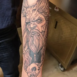 Photo n°5 de Middle art - Salon de tatouage & Piercing à Vendenheim (Tatoueur)