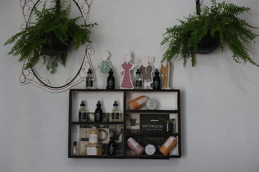 La Bonita Salón Spa - Thumbnail