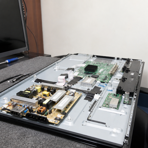 Is your QLED or LED TV not turning on, showing lines, or with no sound? Tariq Electronics Repairi… post image
