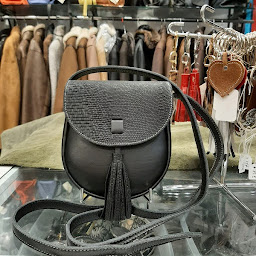 Photo n°16 de Iphigenie-Paris à Orléans (Magasin de vêtements pour femmes)