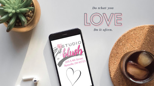 Studio Blush - Visual