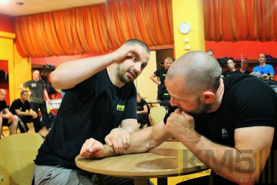 KM5 Önvédelmi Iskola - Krav Maga edzés, Author: KM5 Önvédelmi Iskola - Krav Maga edzés