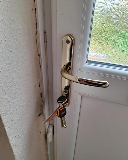 Cerrajero Villaverde D&Key: Tu Seguridad, Nuestra Prioridad