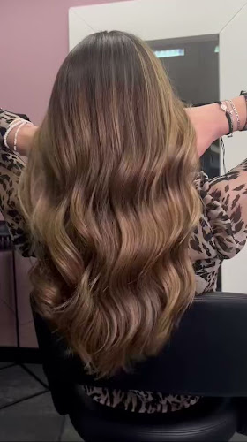 Rezensionen über XS Studio Coiffure | Salon Arquebuse Quartier des Banques in Genf - Friseursalon