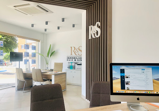 Ruiz & Singl inmobiliaria, S.L.