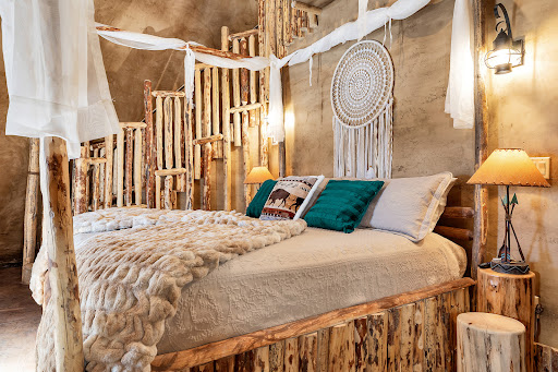 Zion White Bison Glamping + RV Resort - Thumbnail