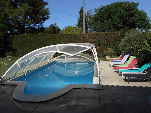 Photo de Le Mas Mellou : Gîtes et Chambres d'hôtes à la campagne avec piscine, proche Châteauneuf du Pape et Avignon, Vaucluse à Châteauneuf-du-Pape (84230)