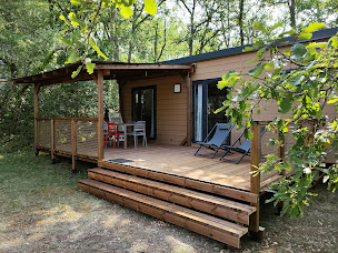 Photo n°8 de Camping Domaine Les Pastourels - Via Natura à Veyrines-de-Domme (Camping avec cabanes)