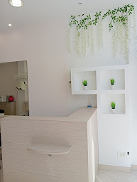 Photo n°4 de Aquarelle Coiffure & PERRUQUES à Le Puy-en-Velay (Perruquier)