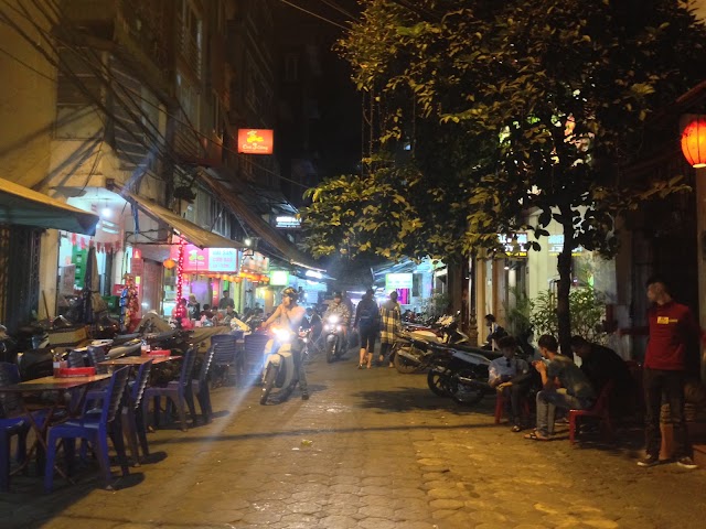 Food street Tong Duy Tan