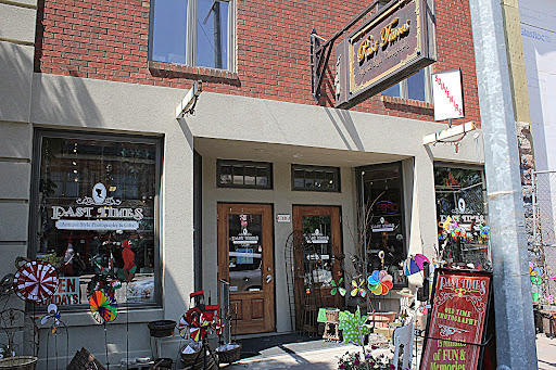 Past Times Antique Style Photography and Gift Shops