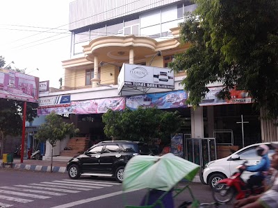 home-goods-store