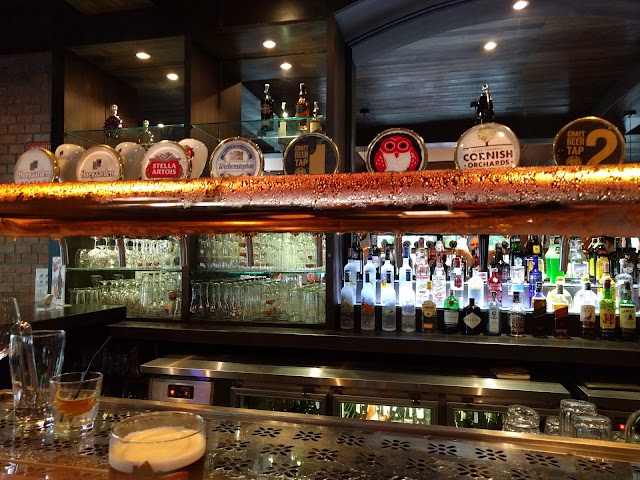 Ekamai Beer House