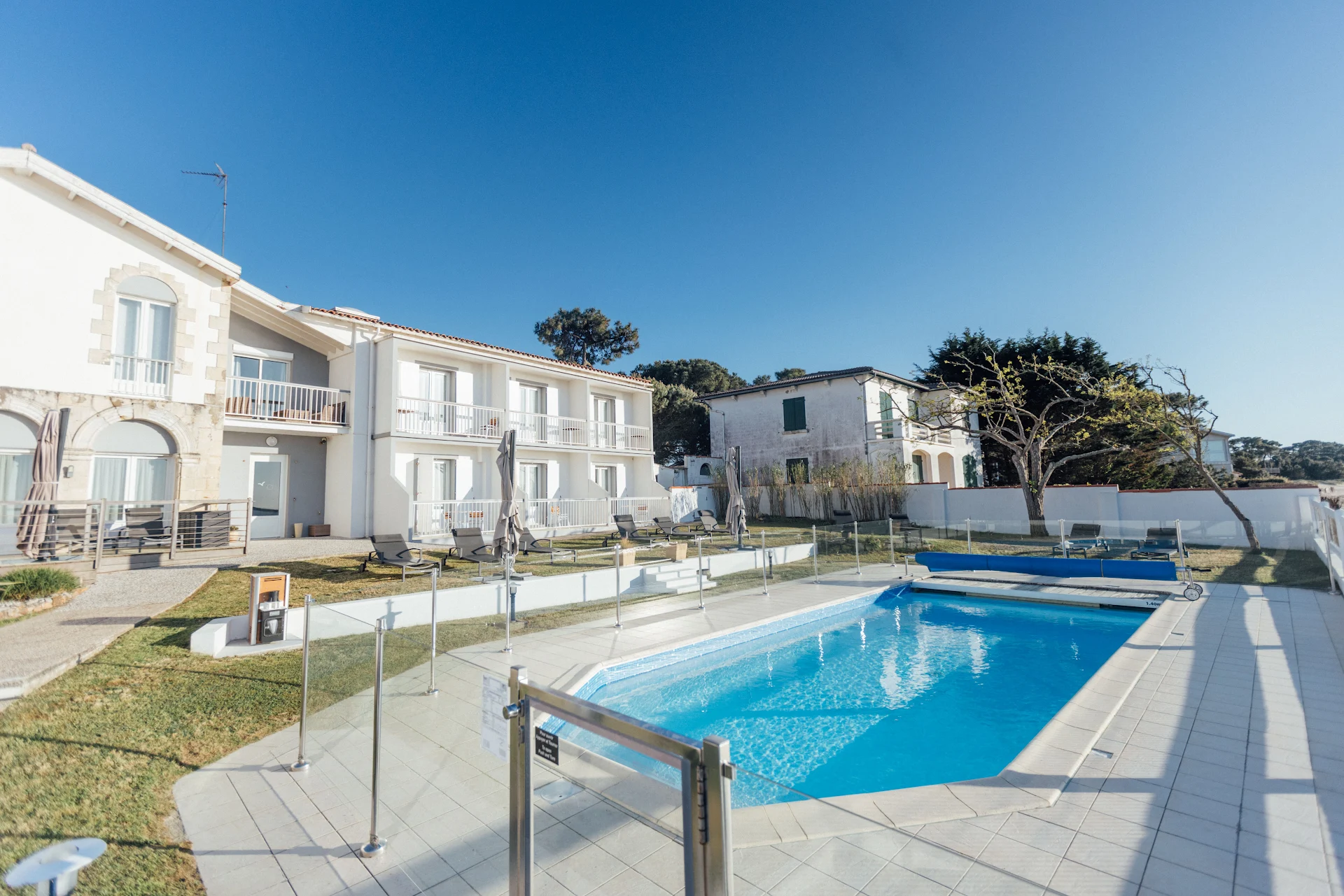 BEACH HOTEL - LE GRAND CHALET