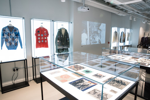 FRED PERRY London Camden Store - Thumbnail
