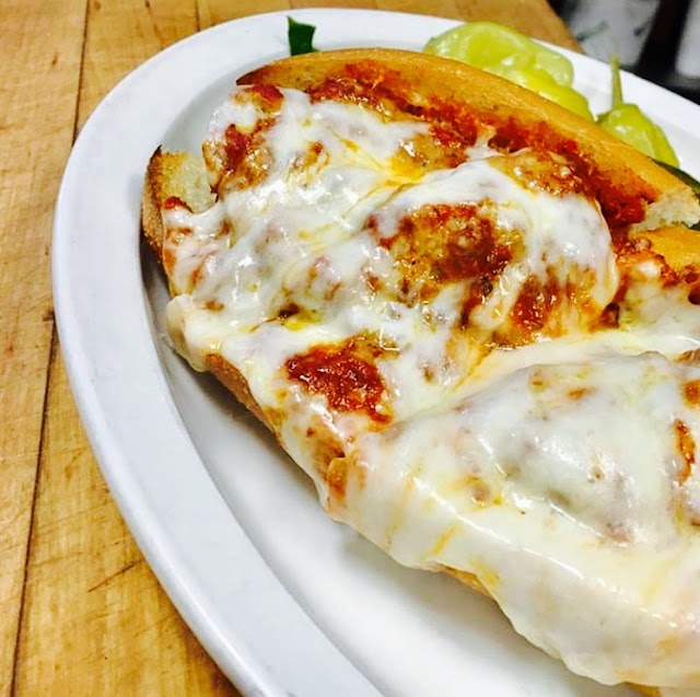 Peppinos Italian Family Restaurant - Foothill Ranch