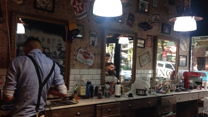 Gambino la casa del barbero, Author: Ramiro Brunel