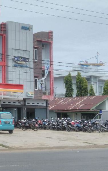electronics-store