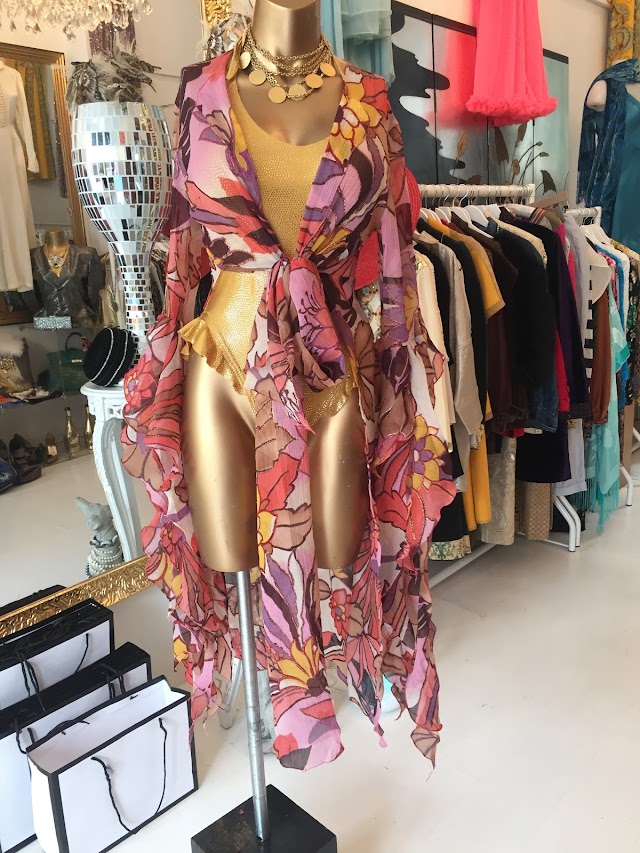 Karen Vintage Boutique @293