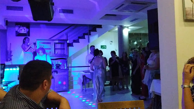 ΑΠΕΡΑΝΤΟ ΓΑΛΑΖΙΟ - Εστιατόριο