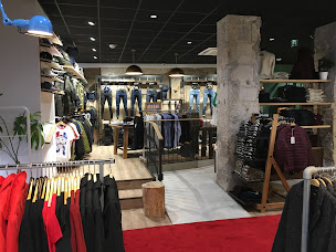 Photo n°26 de Mely Rockly à Figeac (Magasin de vêtements pour hommes)