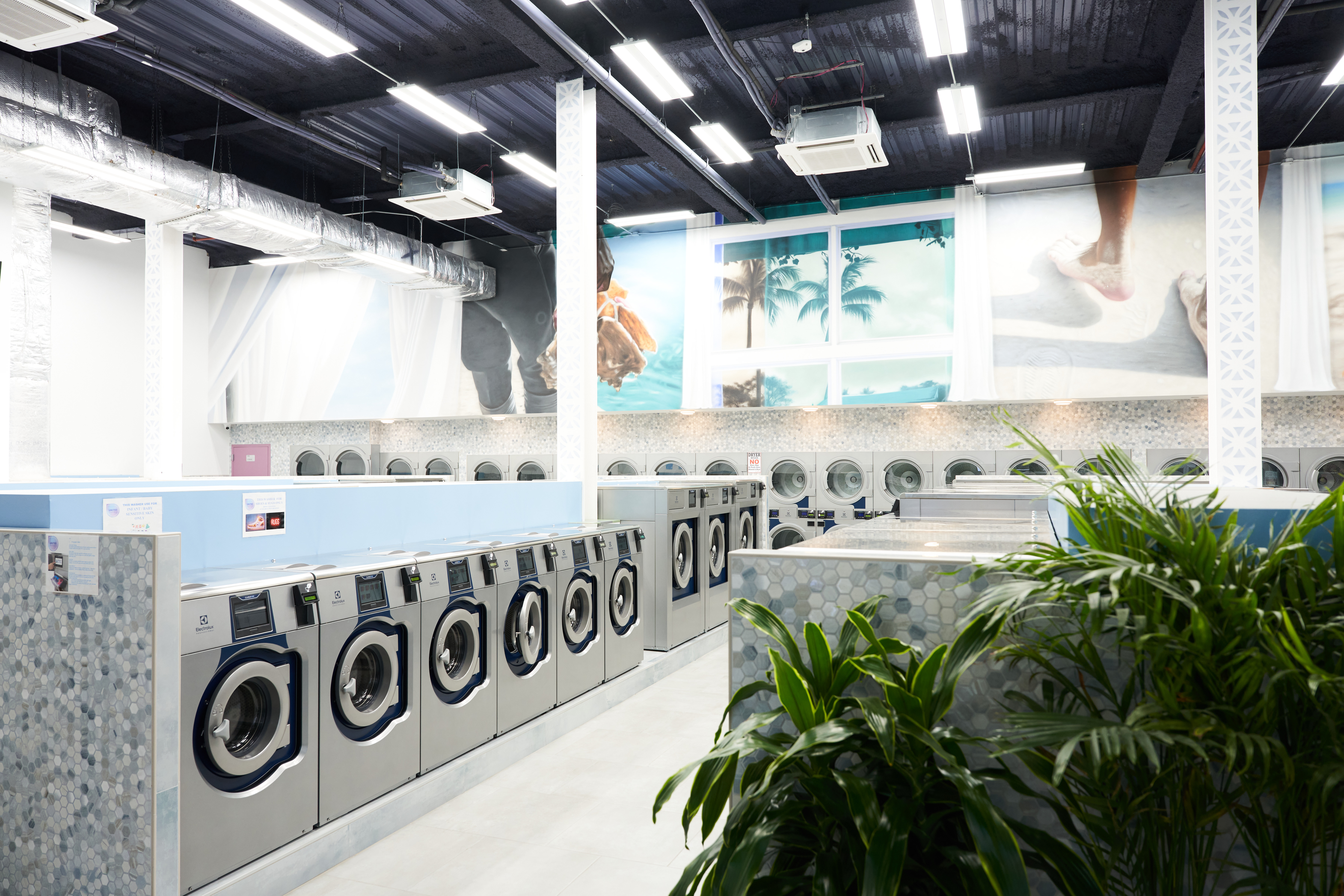 United Laundré laundromat interior in New York, NY