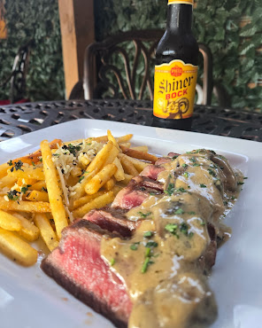 McRae's American Bistro & Cocktails by null