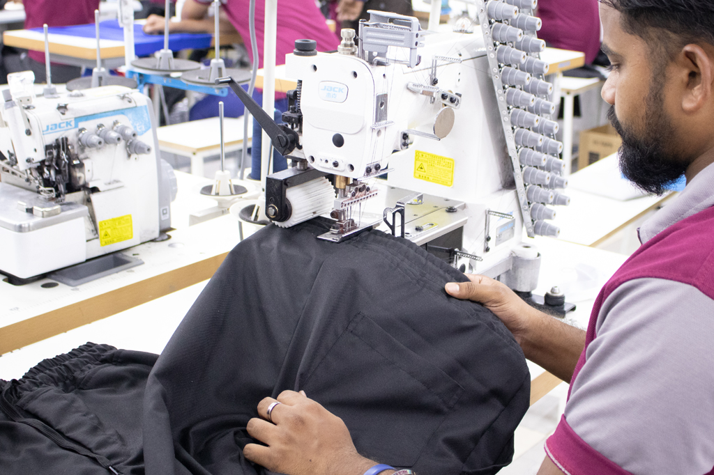 Al Amal Readymade Garments Workshop LLC - صورة 2