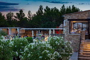 Photo n°14 de Le Café de la Fontaine à Joucas (Restaurant)