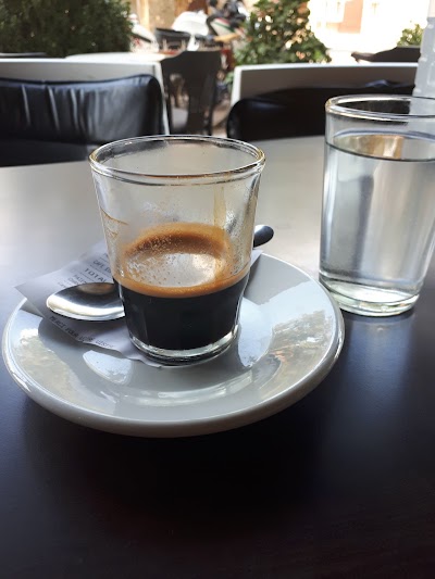 Photos of Caf&eacute; Le Roseau