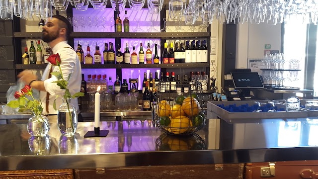 Västra Station Restaurang & Bar