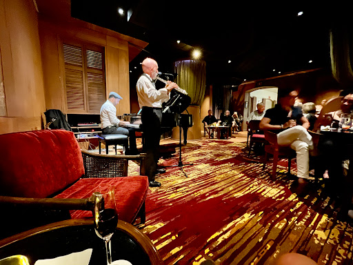 Lewers Lounge - Thumbnail
